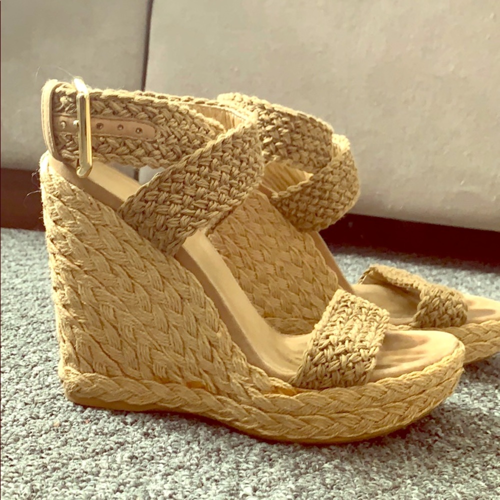 Nude Straw wedge with gold wrap around buckle